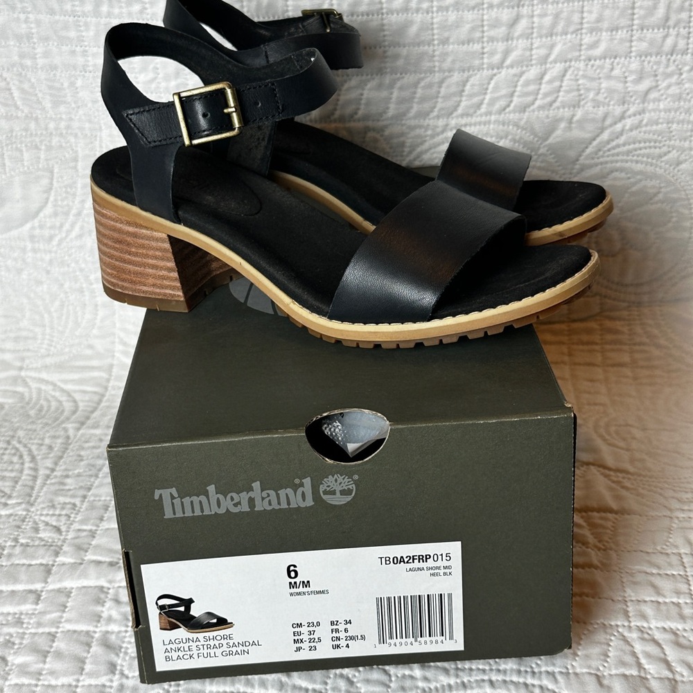 Timberland Women's Black and Tan Sandals